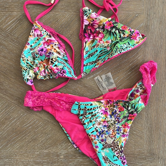 HOT TROPIC BEACH BUNNY BIKINI 🐰 - Picture 3 of 9